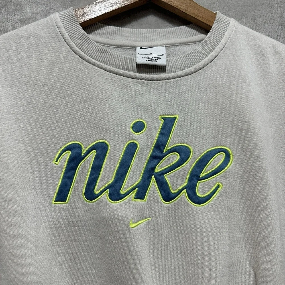 Nike sportswear club
